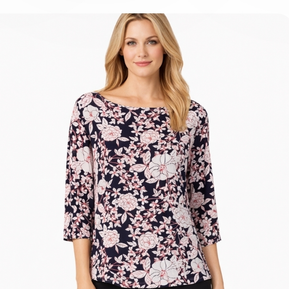 ⭐️ Host  Pick ⭐️ Banana Republic |  Navy Floral Print Blouse